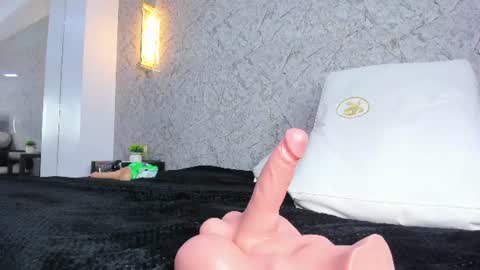  LINDA  online show from August 12, 4:09 pm