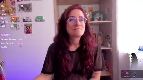 Giggles  online show from August 11, 5:15 pm