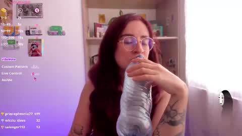Giggles  online show from August 12, 6:54 pm