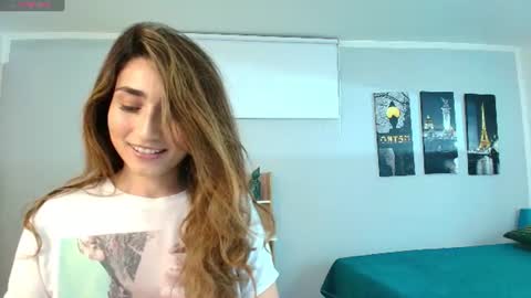 Maria Paula online show from August 10, 10:05 am
