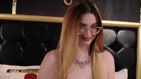 Linda online show from August 8, 10:48 am