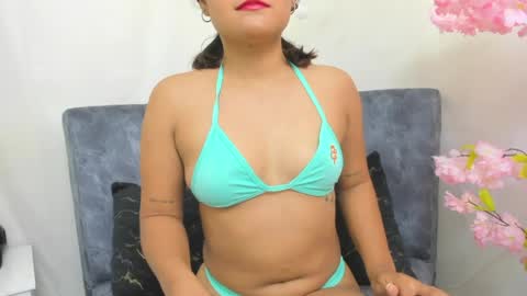 Linda Castro online show from May 17, 7:59 pm