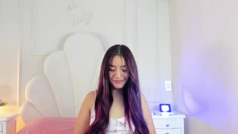 lindacherr online show from August 8, 12:05 pm
