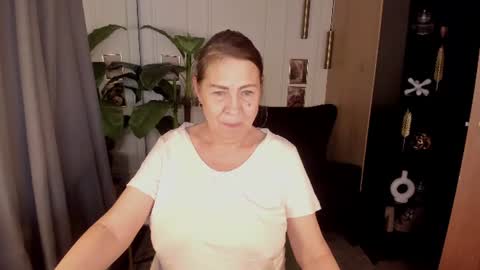 Linda online show from July 28, 4:57 pm