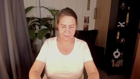 Linda online show from July 28, 7:09 pm
