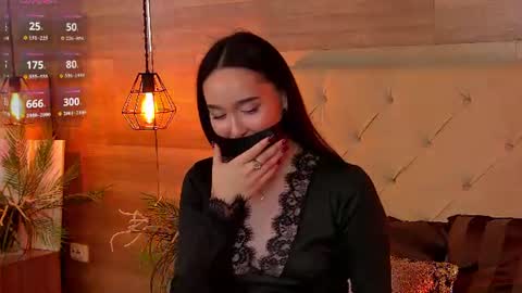 Linda online show from August 12, 4:09 pm
