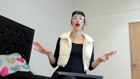 lindarouss online show from August 30, 4:29 pm