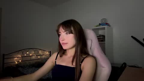 lindiko online show from August 11, 6:32 pm