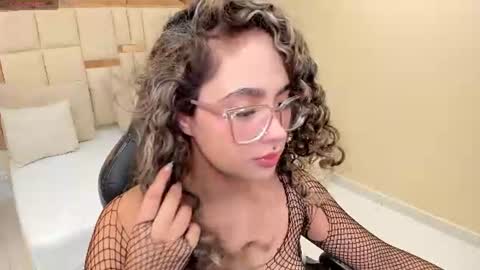 LINDSAY online show from August 13, 12:41 pm