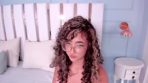 LINDSAY online show from August 14, 11:30 pm