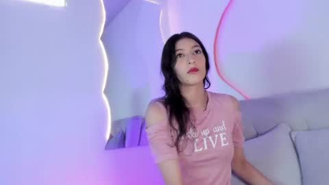 lindsey  online show from August 4, 8:17 pm