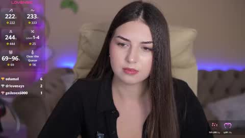 Lindsy online show from July 18, 1:01 pm