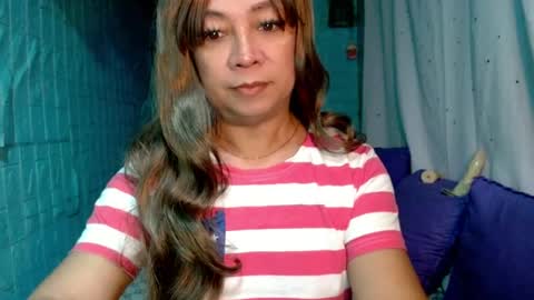 linkingqueens69 online show from August 12, 1:41 am