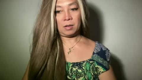 linkingqueens69 online show from August 15, 1:53 am