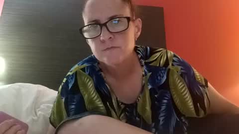 linkutome online show from July 16, 11:59 pm