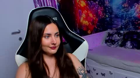 Tina online show from July 22, 6:10 pm