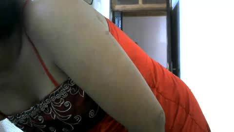 liora online show from August 13, 4:59 am