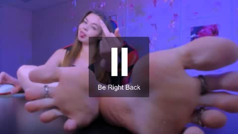 liora  online show from August 14, 10:52 am