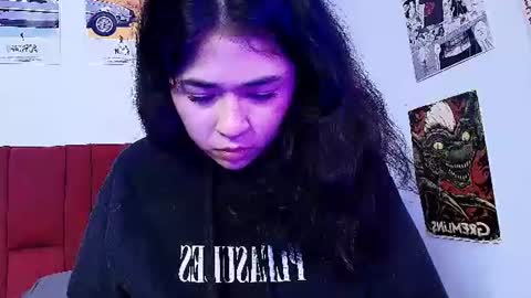  L I O  Q U E E N   online show from August 12, 3:42 am