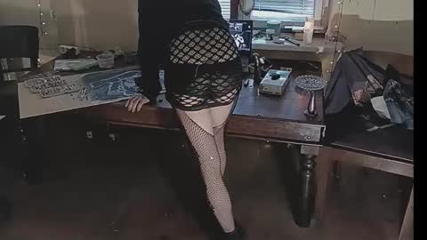 liquid_sky_ online show from March 21, 4:21 pm