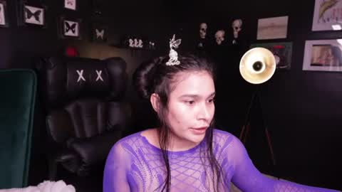 lireesa online show from July 8, 3:43 am