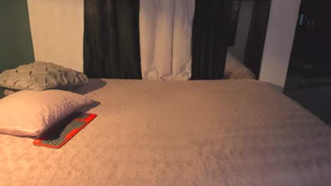 liry online show from July 31, 12:50 am