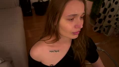 Elisabeth or Lisa online show from August 7, 5:46 pm