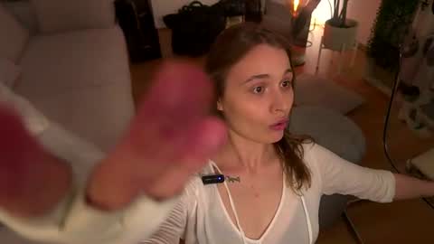 Elisabeth or Lisa online show from August 11, 6:54 pm