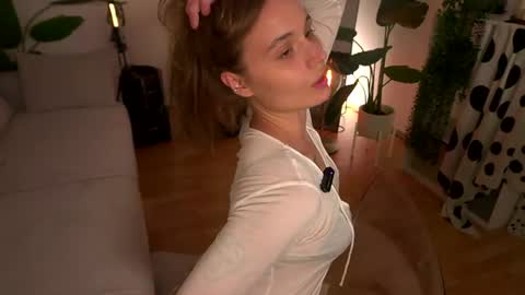 Elisabeth or Lisa online show from August 11, 10:12 pm