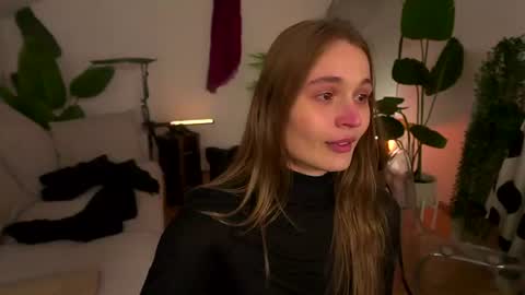 Elisabeth or Lisa online show from August 14, 9:18 pm
