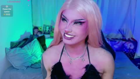 lisa_sparkleee online show from August 12, 4:37 am