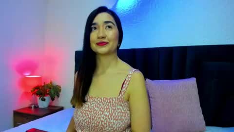 lisa white  online show from August 13, 3:31 am