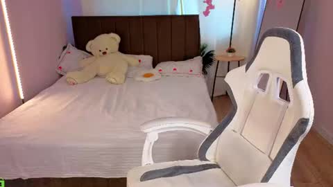 LisaFox online show from August 8, 2:22 am