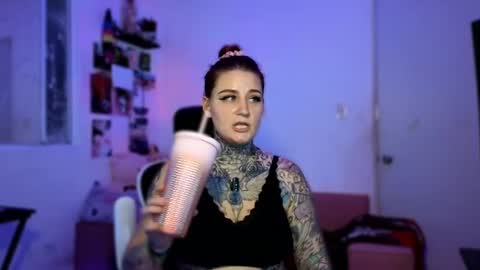 lisacasandra online show from August 11, 12:45 am