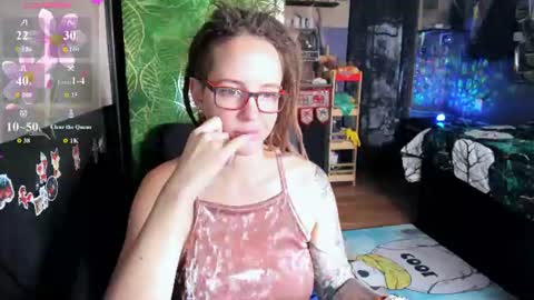 Lisa online show from July 22, 7:55 am