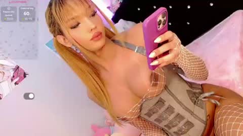 lisahadidd online show from August 9, 3:35 pm