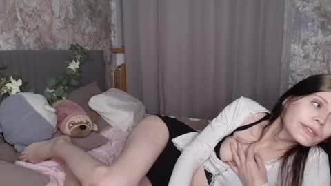 lisahempton online show from August 14, 7:06 pm