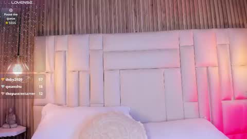 lisa online show from August 6, 1:04 am