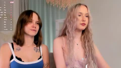 Lisa blonde  Alisa brunette online show from July 23, 4:15 am