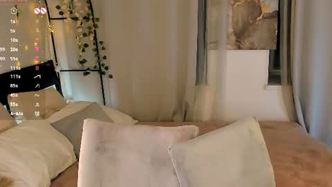Lisa blonde  Alisa brunette online show from July 30, 1:24 am