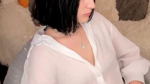 Lisa Moore online show from August 3, 10:39 pm