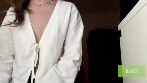lisasmall online show from July 29, 9:22 pm