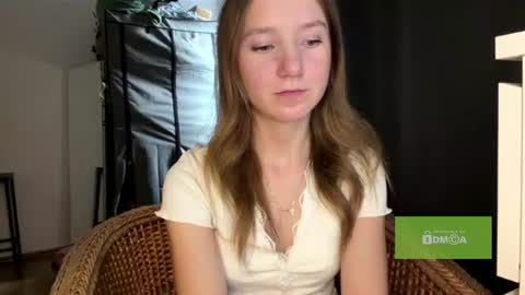 lisasmall online show from August 15, 5:17 pm