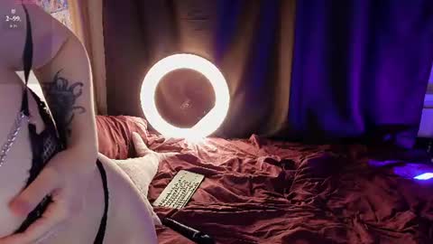 LisaVamp online show from July 28, 10:49 pm