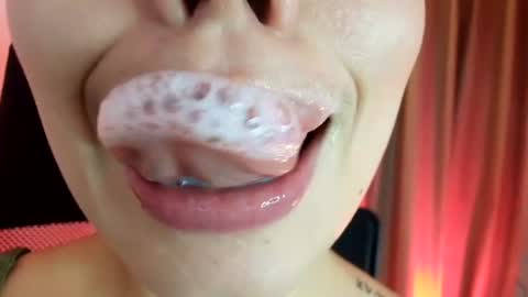 lisbet_21x online show from July 23, 10:01 pm