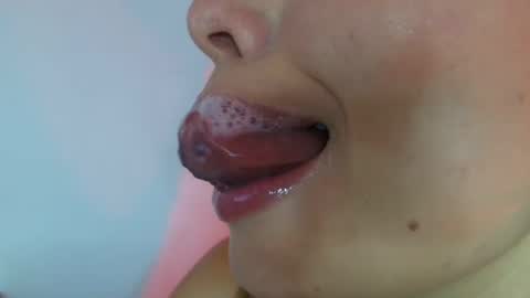 lisbet_21x online show from July 27, 9:20 pm