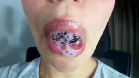 lisbet_21x online show from August 4, 10:18 pm
