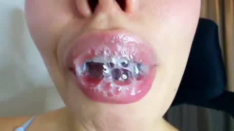 lisbet_21x online show from August 12, 12:02 am