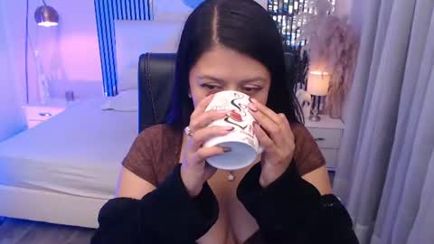 Andrea online show from August 10, 8:16 am