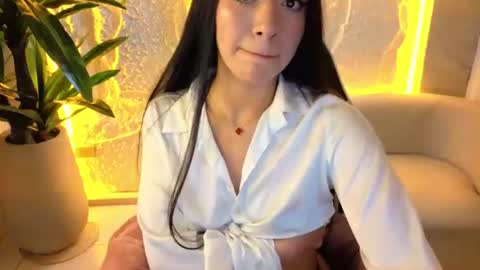 liss_tp online show from August 6, 4:17 pm